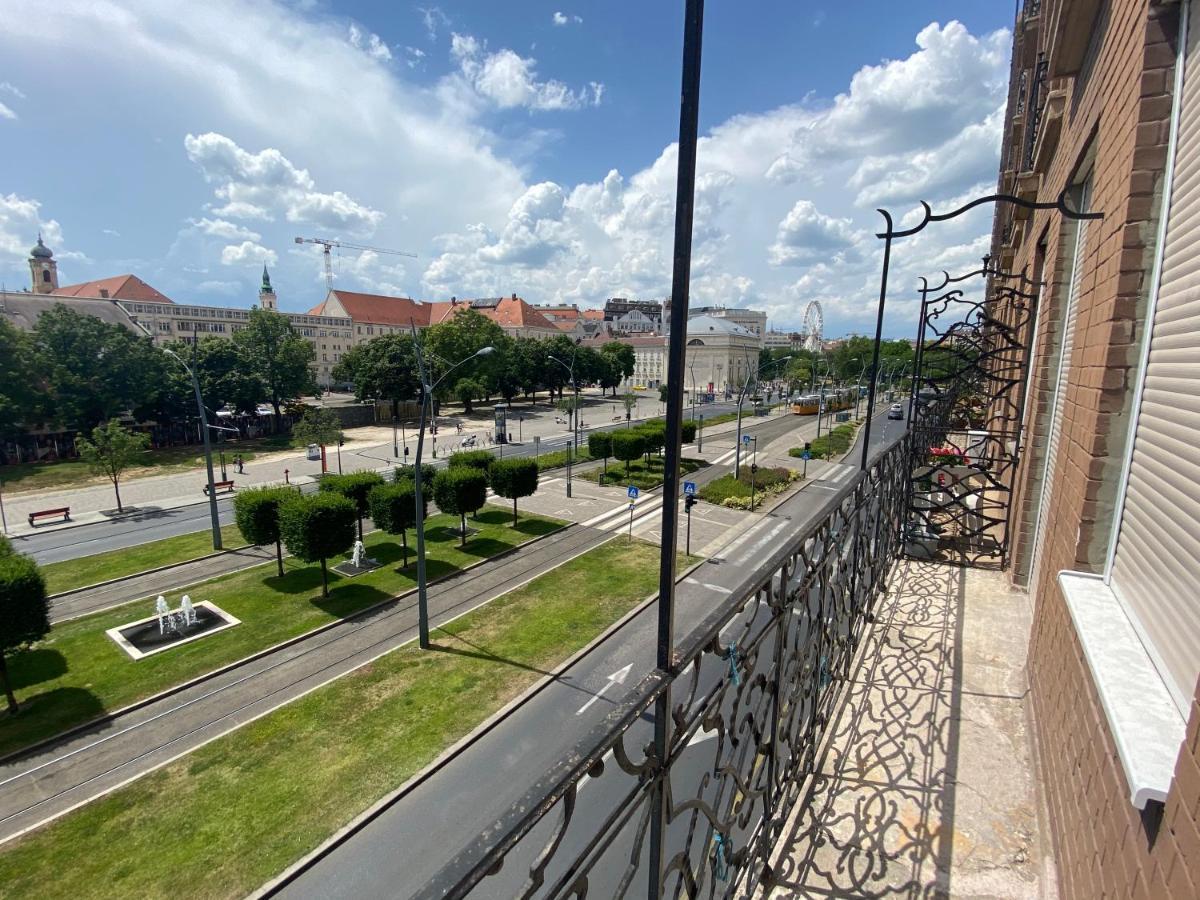 Center Of 3 Apartamento Budapest
