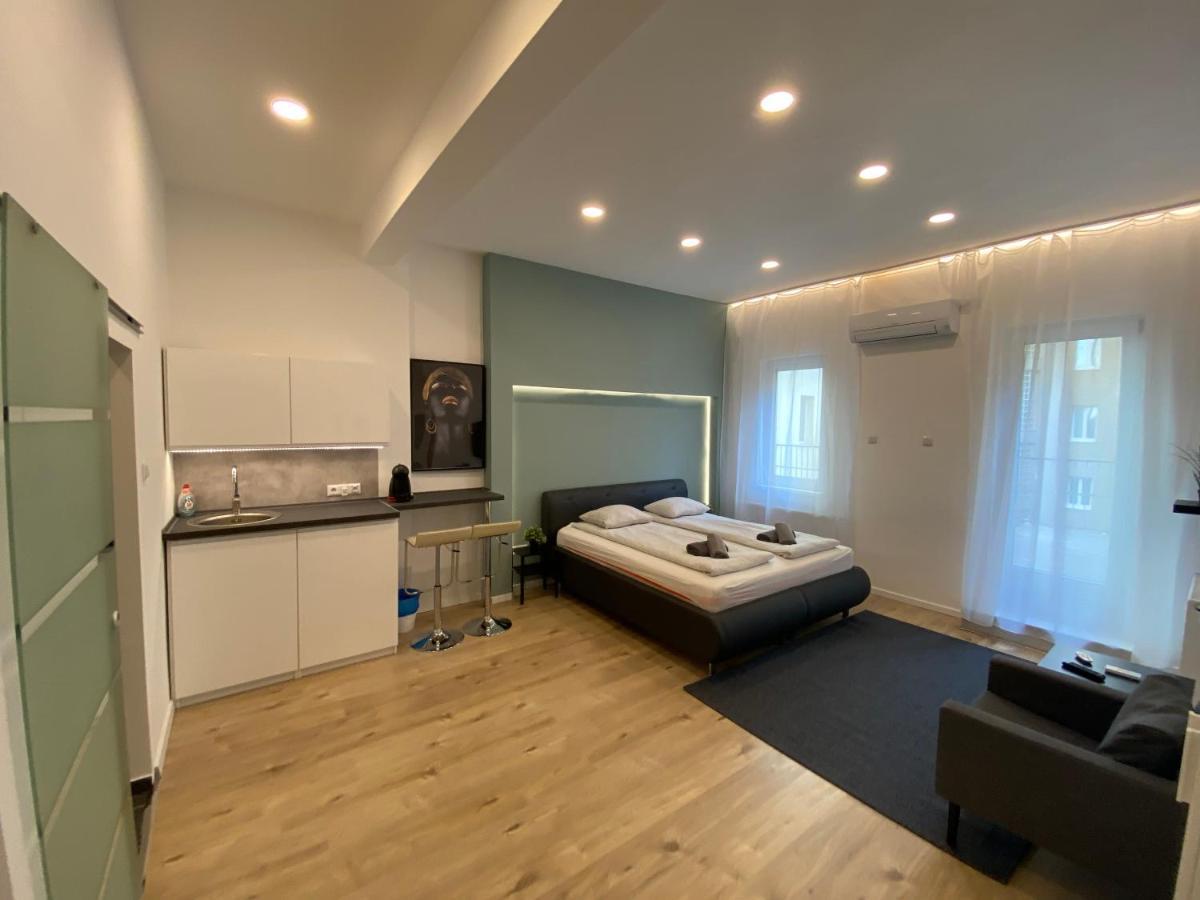 Center Of 3 Apartamento *